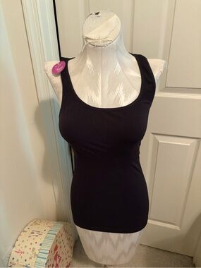 barely there Black Scoop-Neck shaper XL nwt